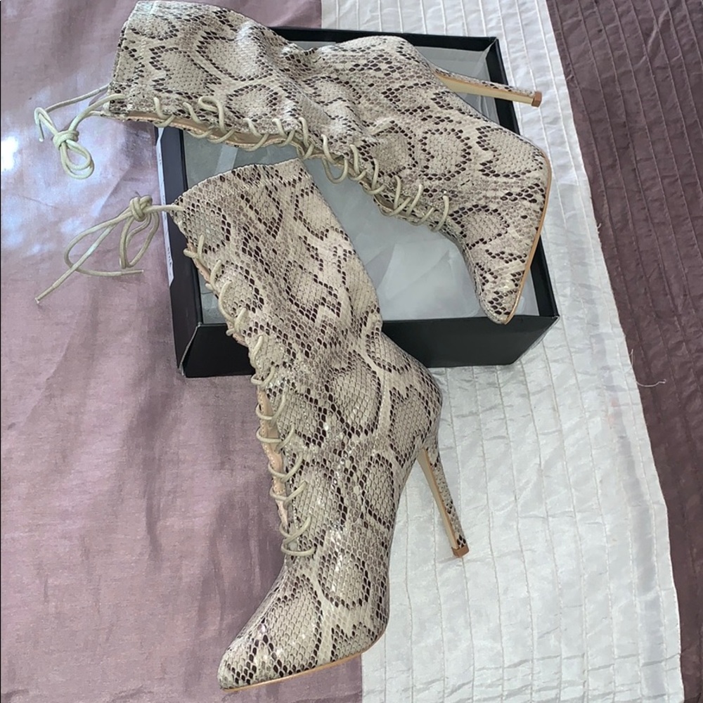 PrettyLittleThing Boots